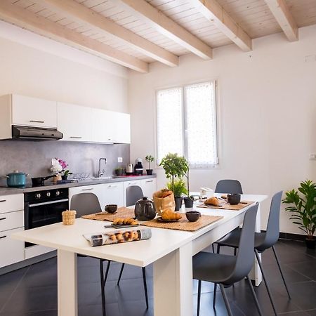 Appartement Residenza Gelsomino à Desenzano del Garda Extérieur photo