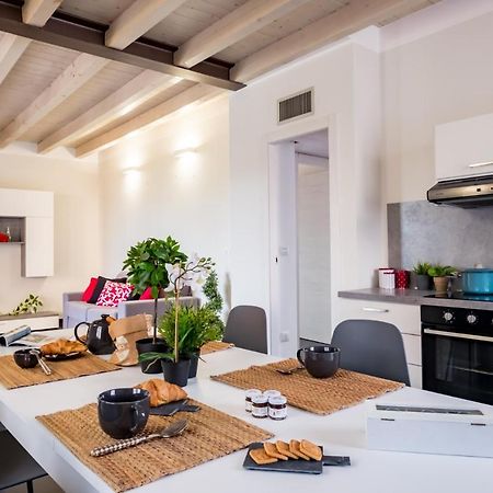 Appartement Residenza Gelsomino à Desenzano del Garda Extérieur photo