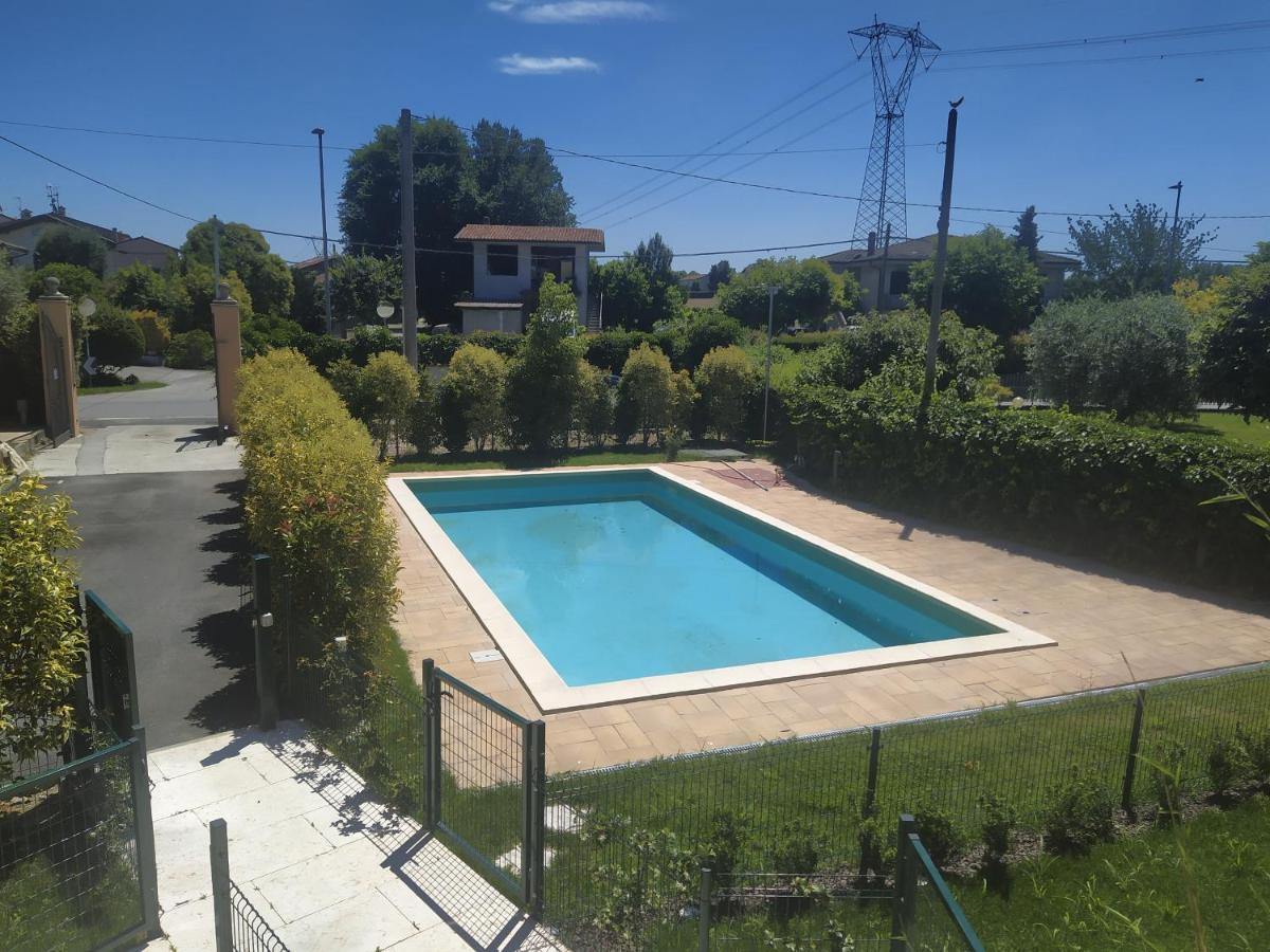Appartement Residenza Gelsomino à Desenzano del Garda Extérieur photo