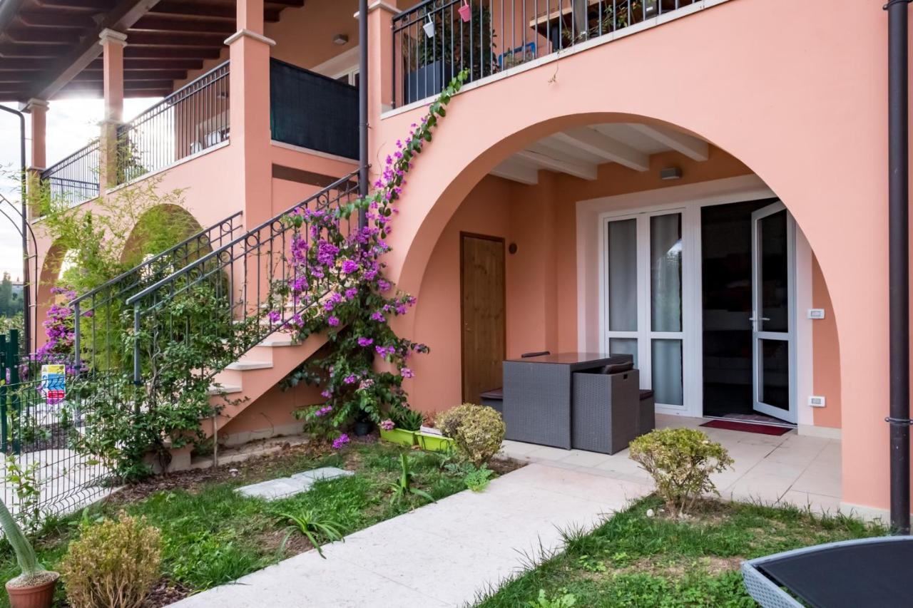 Appartement Residenza Gelsomino à Desenzano del Garda Extérieur photo