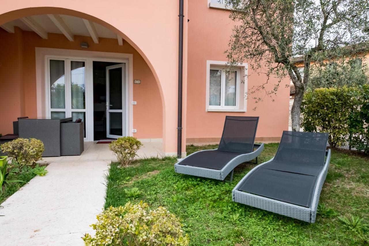 Appartement Residenza Gelsomino à Desenzano del Garda Extérieur photo