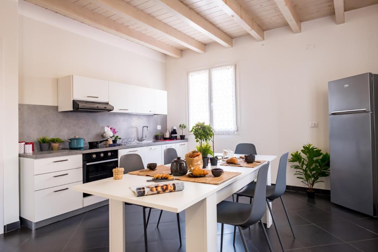 Appartement Residenza Gelsomino à Desenzano del Garda Extérieur photo