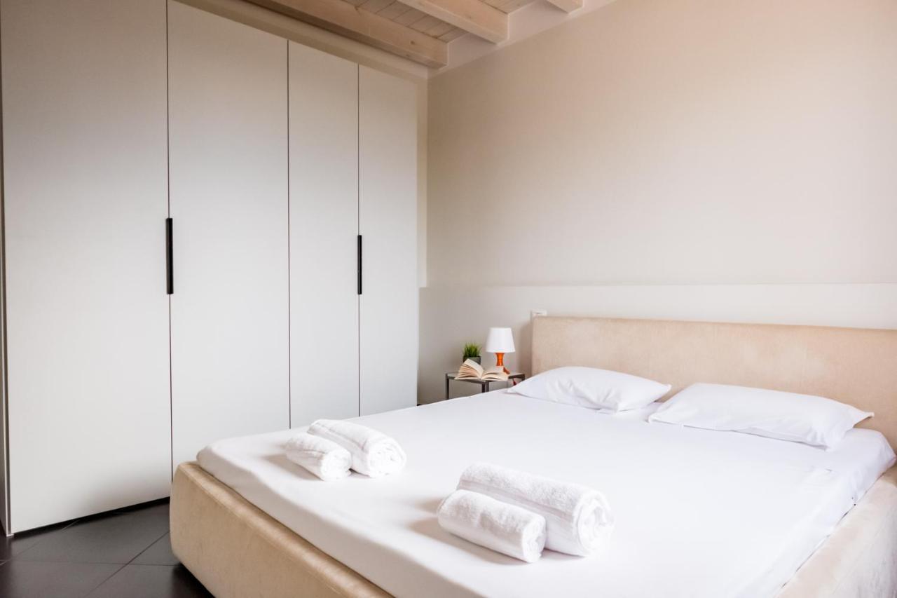 Appartement Residenza Gelsomino à Desenzano del Garda Extérieur photo