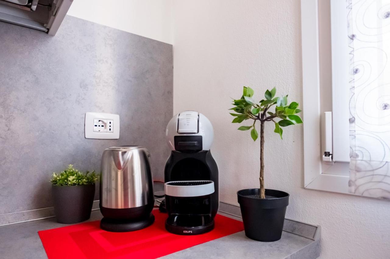 Appartement Residenza Gelsomino à Desenzano del Garda Extérieur photo