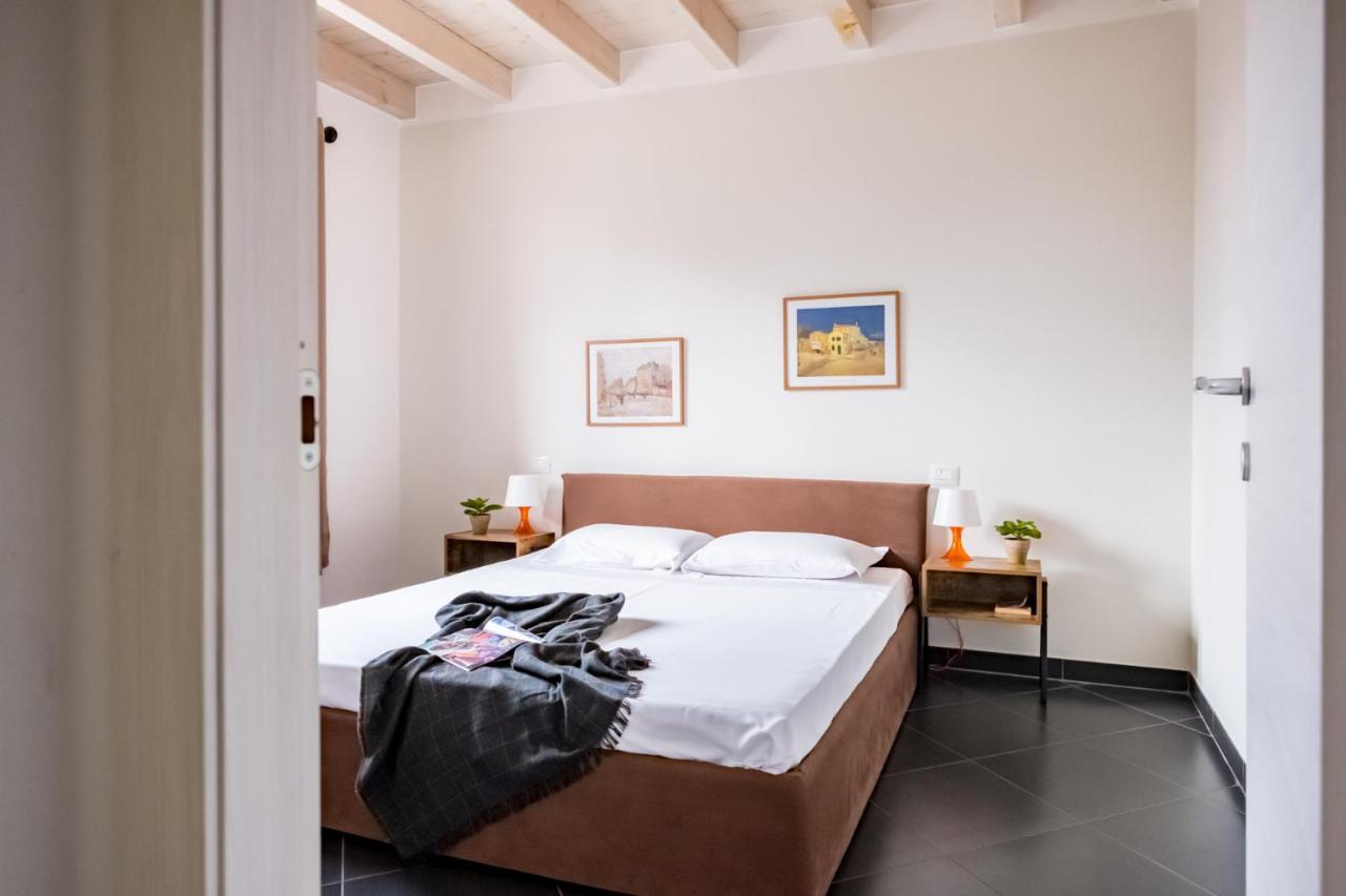 Appartement Residenza Gelsomino à Desenzano del Garda Extérieur photo
